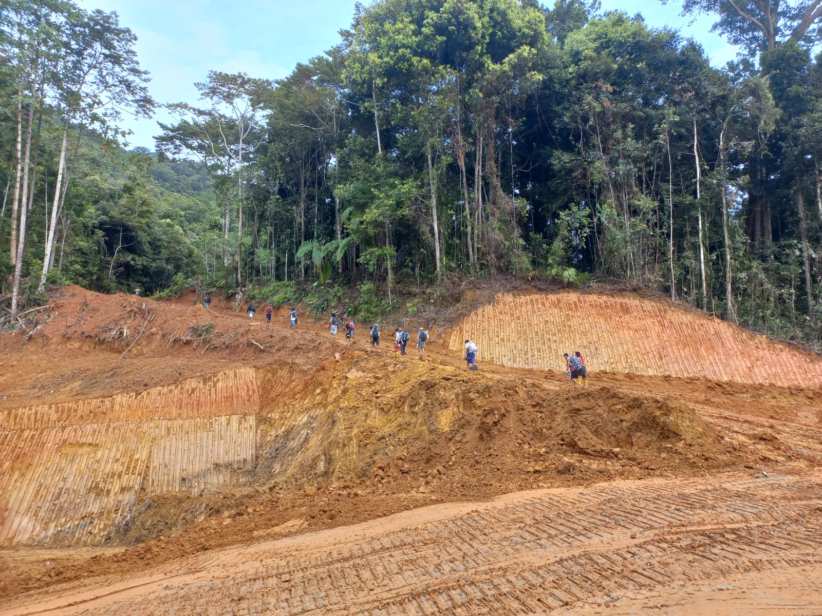 Pusaran Korupsi Mantan Gubenur Malut, Potret Tata Kelola Buruk Tambang ...