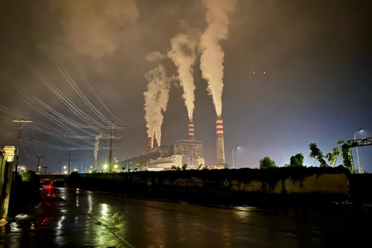 Indonesia Terus Gantungkan Energi Pada Batubara Berbahaya